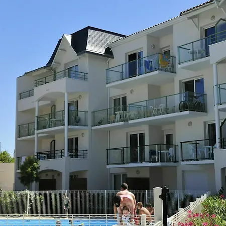 Apartment Les Jardins De L'amiraute - Vacanceole